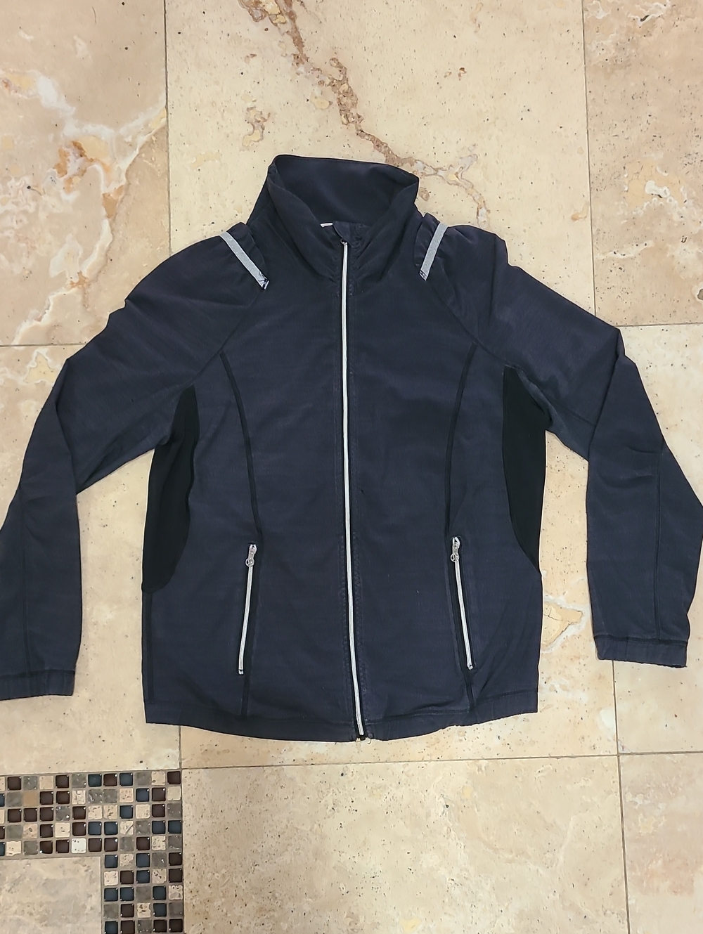 lululemon athletica Men's Navy Black Full-Zip Performance Jacket